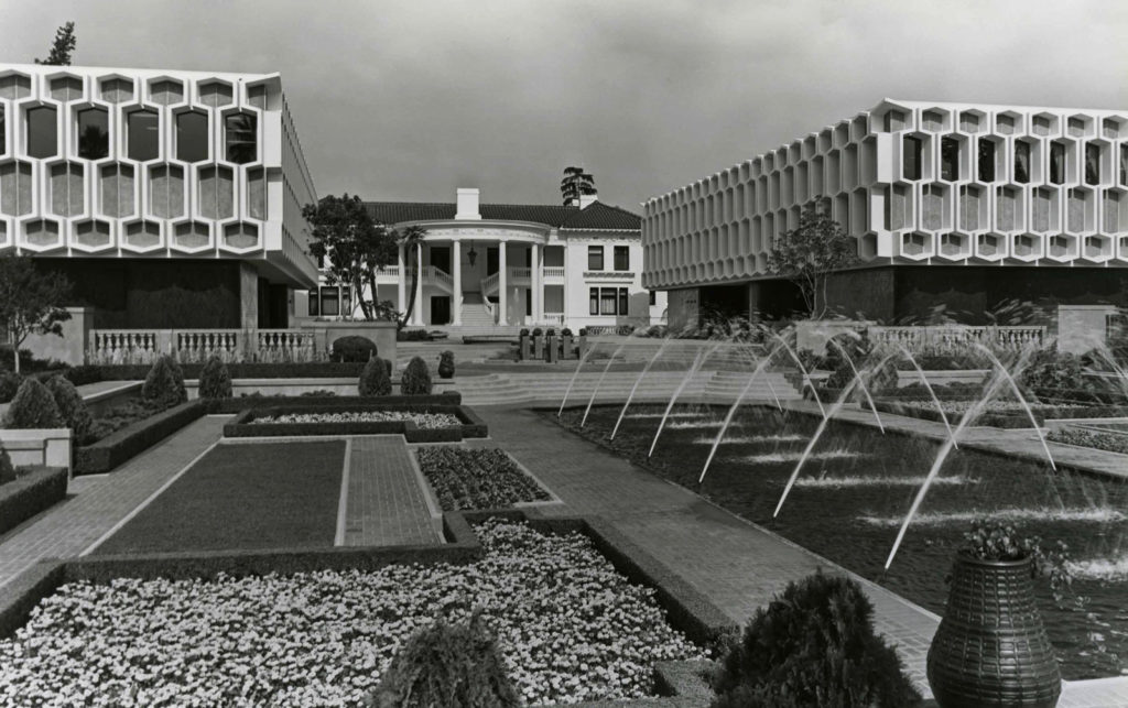 Ambassador College Garden. Courtesy of the Archives at Pasadena Museum of History (A3-8)