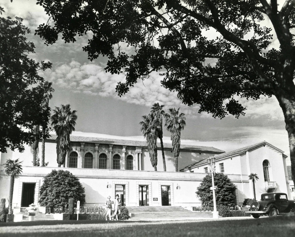 Pasadena Public Library. Courtesy of the Archives at Pasadena Museum of History (L2-59)